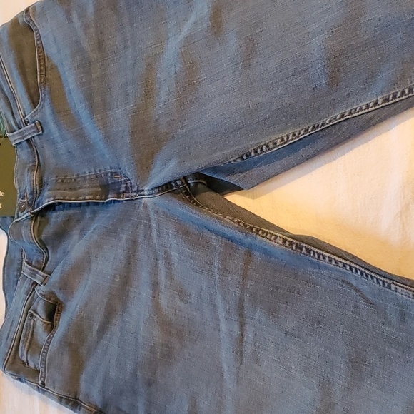 L.L. Bean Faded Blue BeanFlex Standard Fit Sz. 38x32 Jeans - Picture 1 of 12